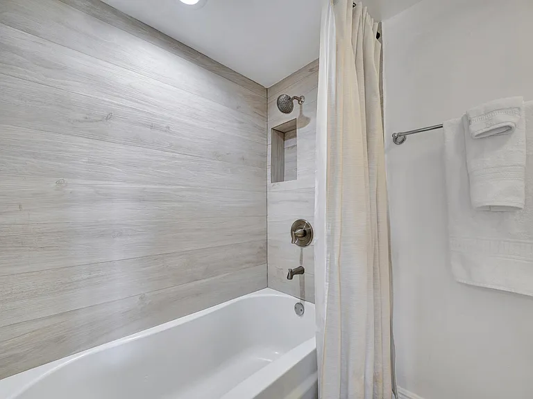 516 Osprey Dr #16C — Photo 40