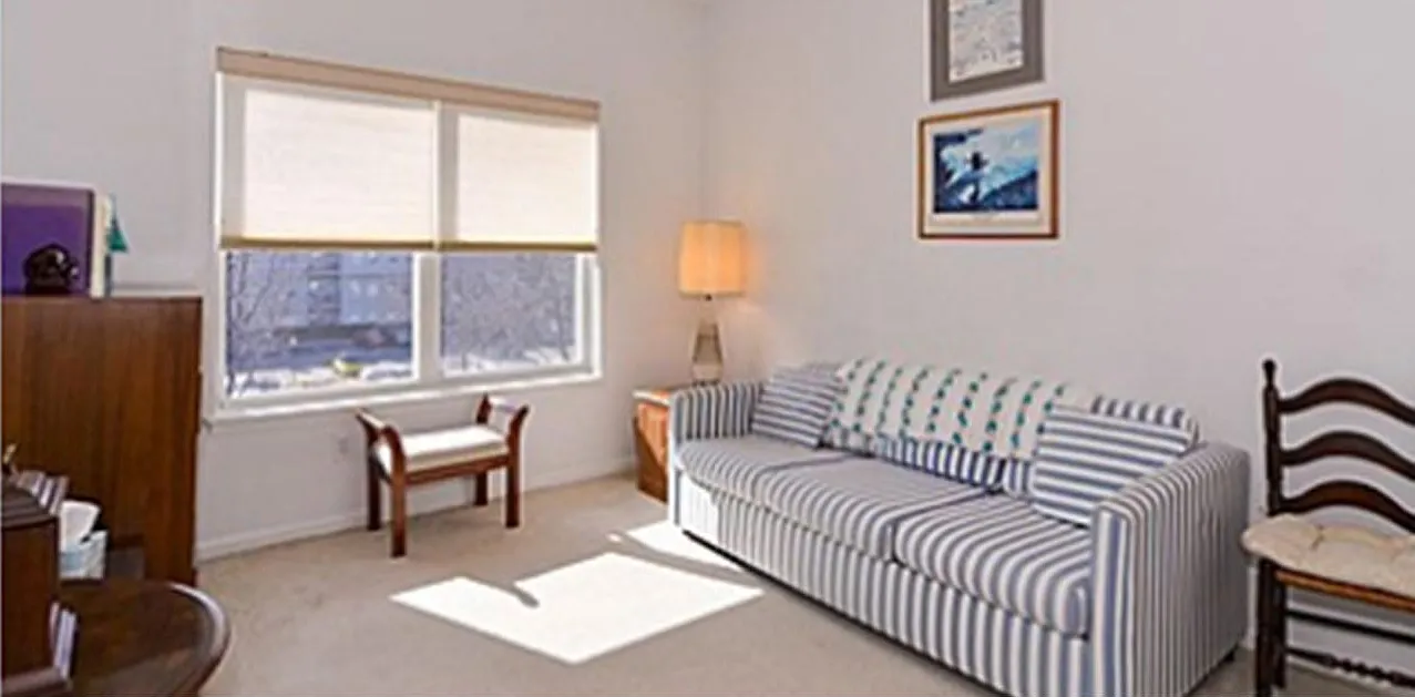2 bed, 1100 sqft, $3,100 — Photo 3