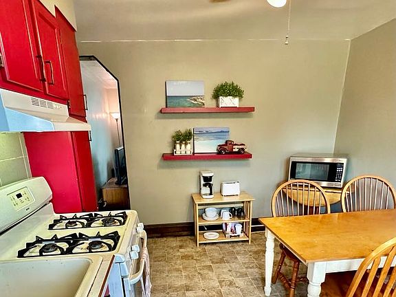 Kitchen (Pic #3)