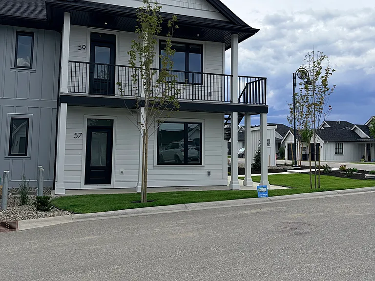 100 Grange Dr — Photo 24