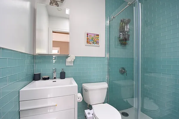 Rented by Rolling Stone Realty LLC | media 6