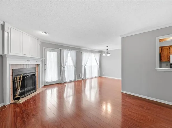 7460 Nall Ave, Prairie Village, KS 66208