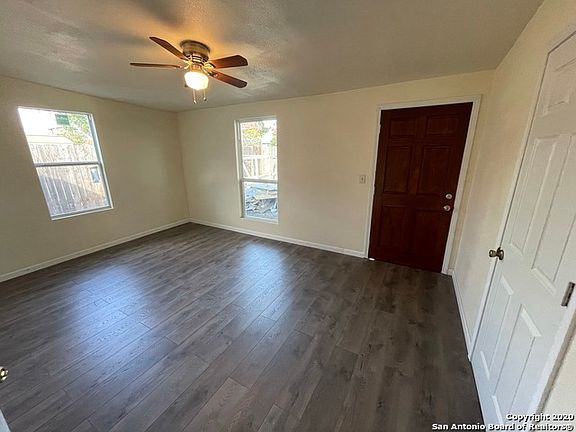 3rd image of 4927 Tennyson Dr