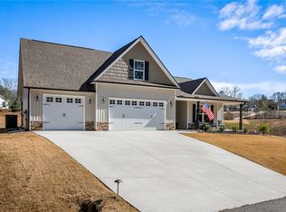 214 Inlet Pointe Dr, Anderson, SC 29625