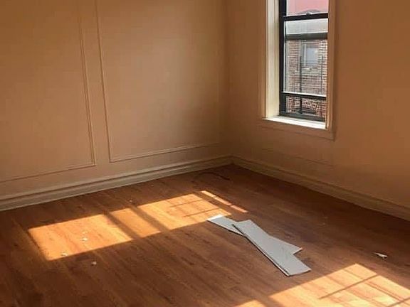 5th image of 1105 Elder Ave