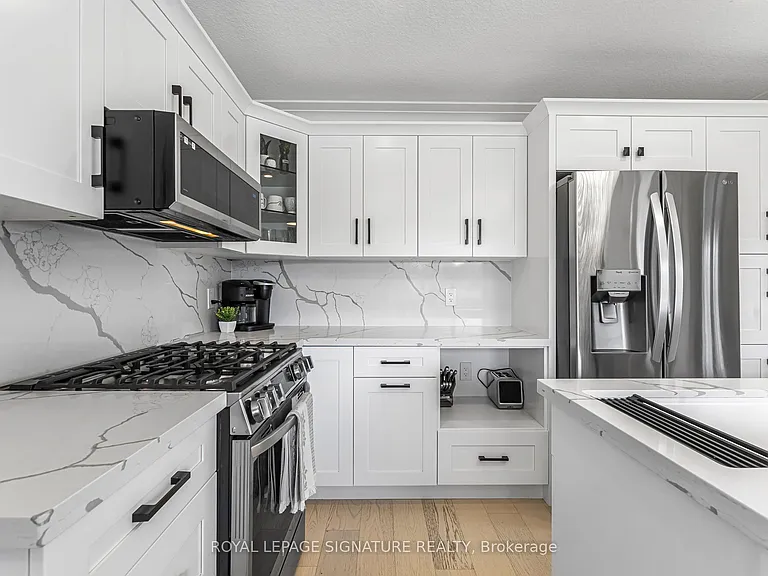111 Eastchester Ave N #UPPER — Photo 8