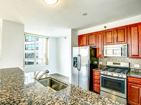 4th image of 1111 S Wabash Ave APT 1204