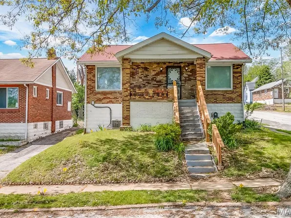 8132 John Pl, Saint Louis, MO 63114