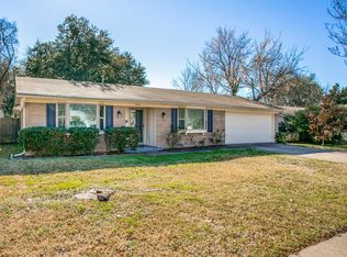 2832 Esterbrook Dr, Farmers Branch, TX 75234