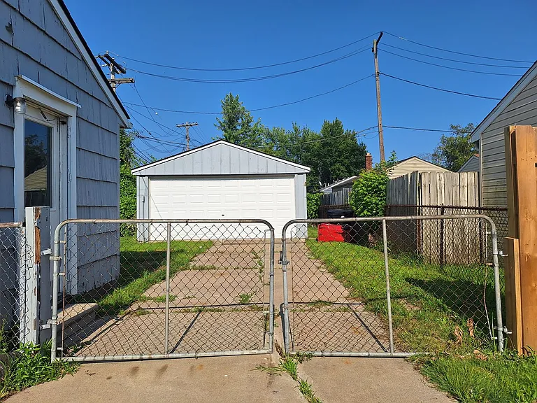26530 Hayes Rd — Photo 16
