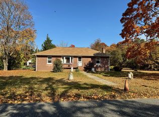 41 Walbridge Ave, Bay Shore, NY 11706