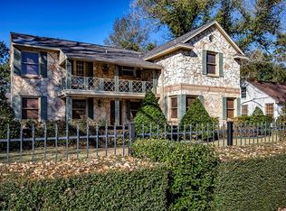 235 W Circuit Dr, Beaumont, TX 77706