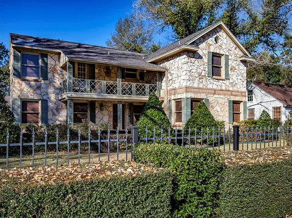 235 W Circuit Dr, Beaumont, TX 77706