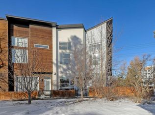 454 S 15th Ave NE, Calgary, AB T2E 1H9