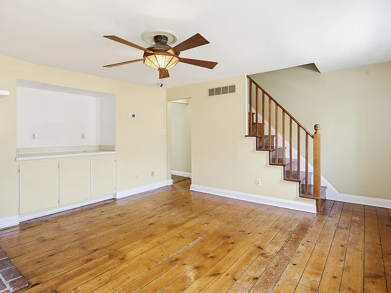 947 Oella Ave — Photo 17