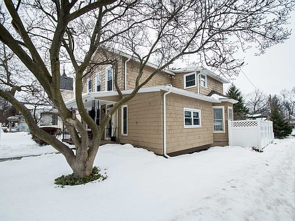 3rd image of 156 Bristol St