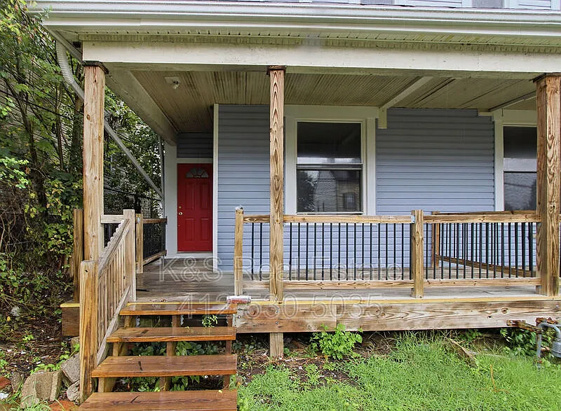 4 bed, 1.0 bath, $1,700 — Photo 4