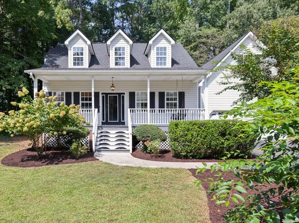 205 Adams Ct, Clayton, NC 27520