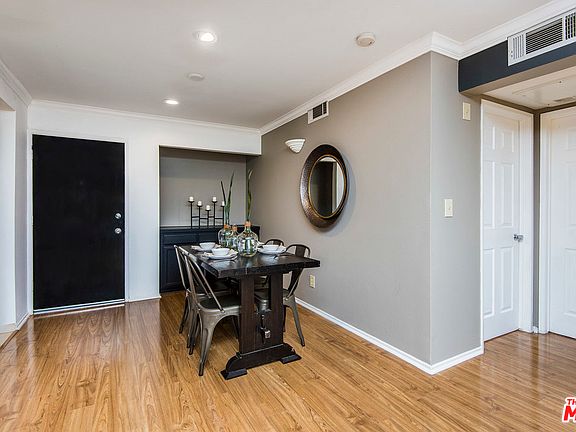 4th image of 5325 Newcastle Ave Unit 123