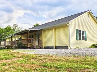 1455 A R Davis Rd, Seymour, TN 37865