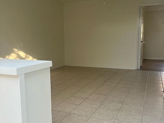 2nd image of 1417 E 38th Pl Unit B