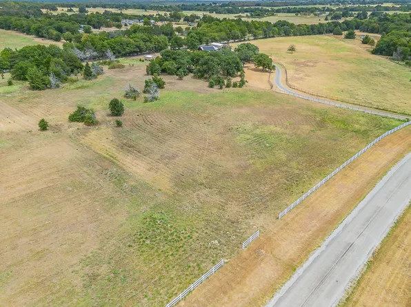 335 County Road 1264, Whitesboro, TX 76273