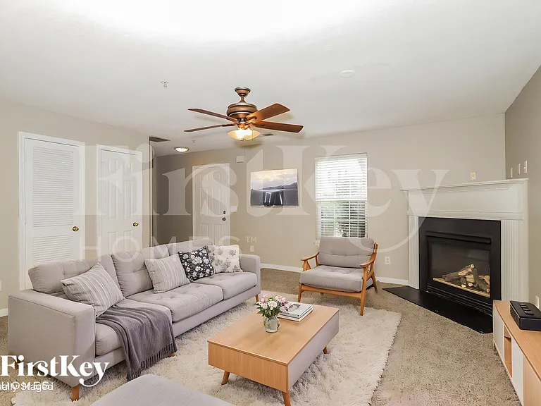 137 Watercress Ct — Photo 4