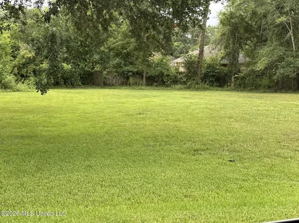 E Diamondhead Dr Lot 4, Diamondhead, MS 39525