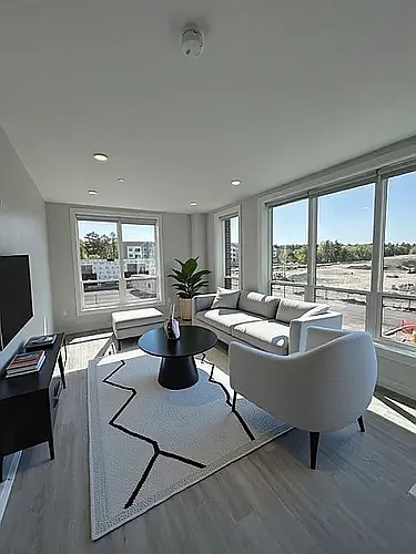 Residences at Sharon Gallery — Photo 123