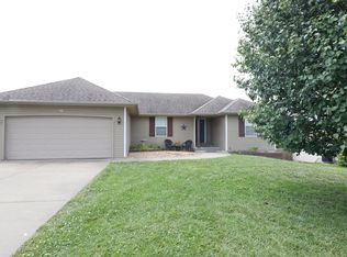 310 Cinnamon Ct, Sparta, MO 65753