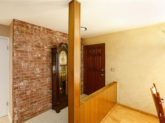 2nd image of 1607 Berkshire Dr