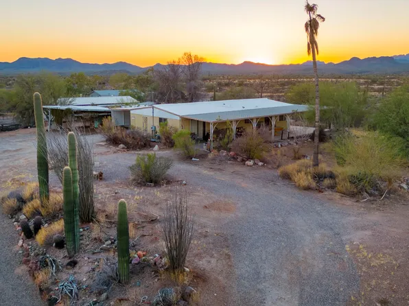 42424 W GRAND Avenue, Morristown, AZ 85342