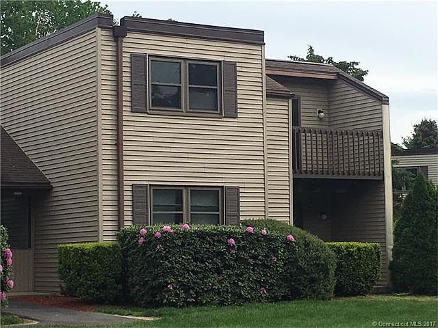 1st image of 1412 Twin Circle Dr