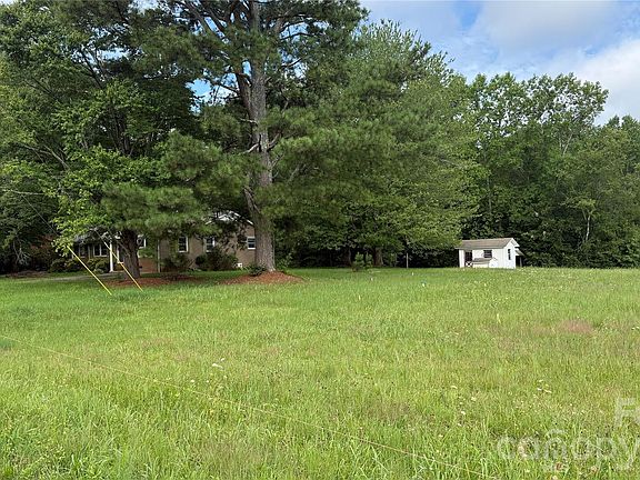 2nd image of 2 Cloninger Rd #2