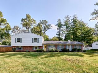 309 Bristol Ct, Ballwin, MO 63011
