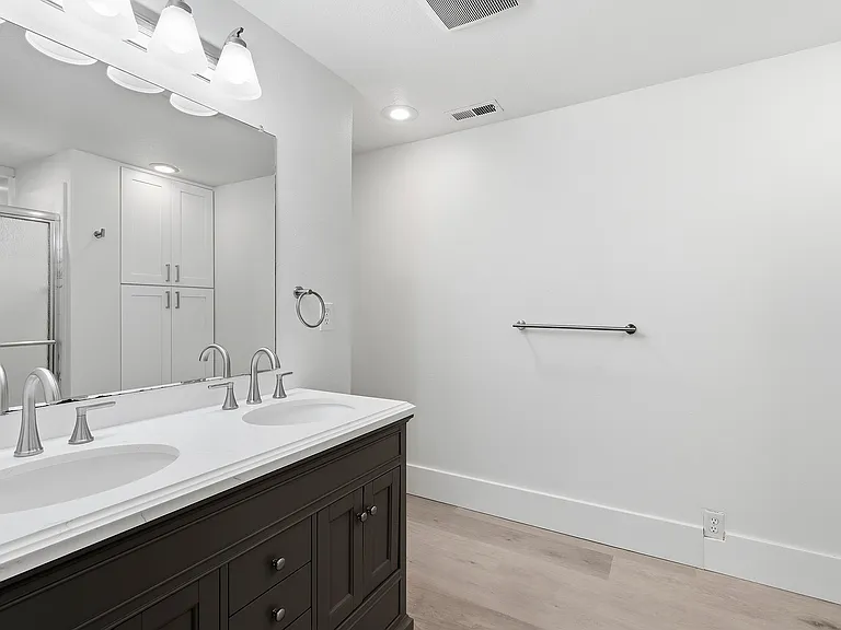 Ensuite double vanity