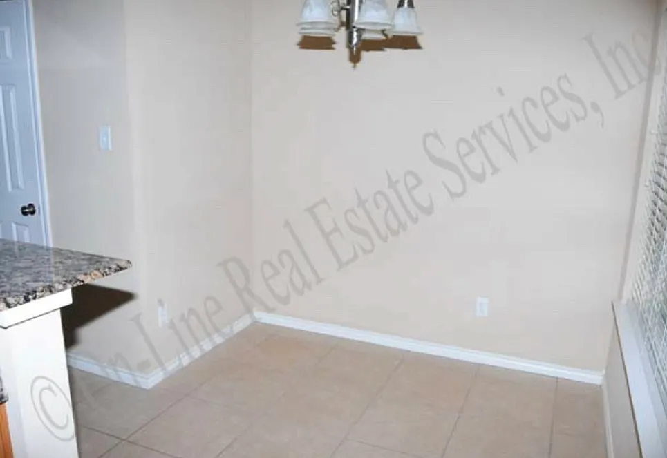 1 bed, 1.5 bath, 850 sqft, $1,350 — Photo 4