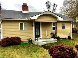 107 E Newcomb Rd, Oak Ridge, TN 37830