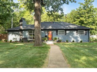 505 S Geyer Rd, Saint Louis, MO 63122