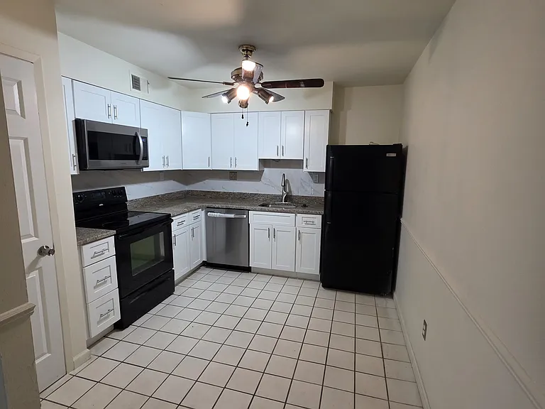 12830 Portulaca Dr #B — Photo 10