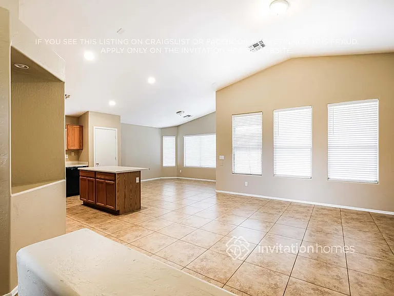 9129 W Mackenzie Dr — Photo 5