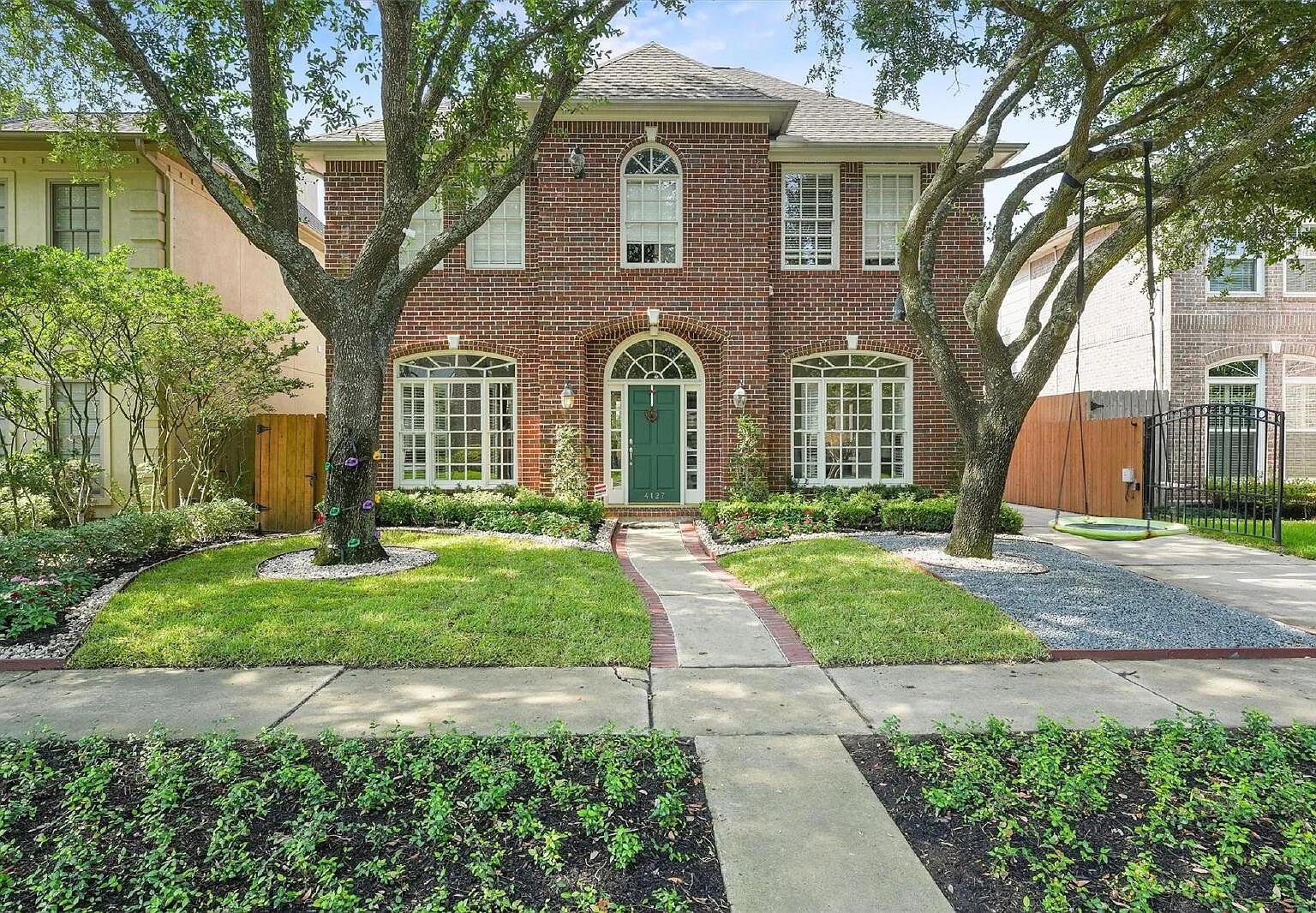 5 bed, 4.5 bath, 3433 sqft, $8,500 — Photo 1