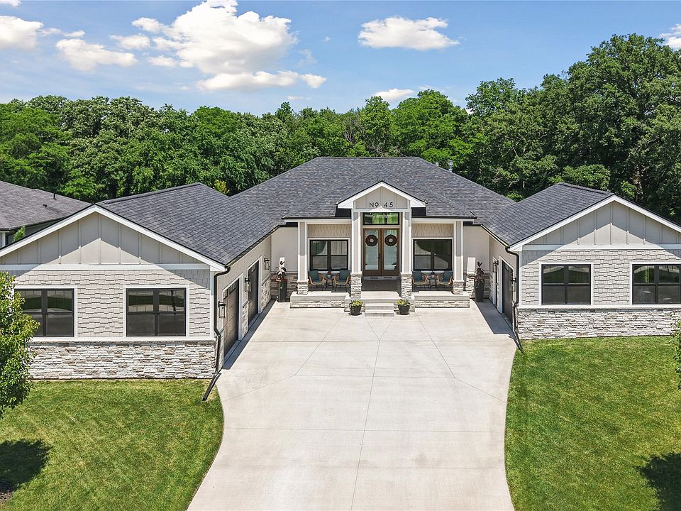 1st image of 45 Prairie Bluff Dr