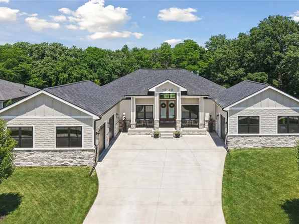 45 Prairie Bluff Dr, Waukee, IA 50263