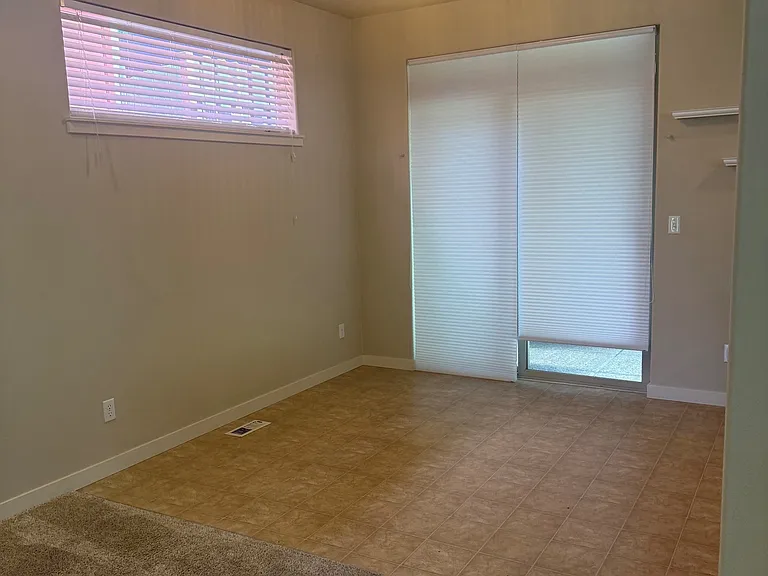 10722 SE 75th Ave — Photo 10