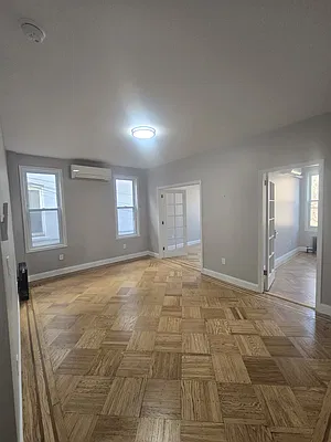 Rented by Aidonis Realty | media 7