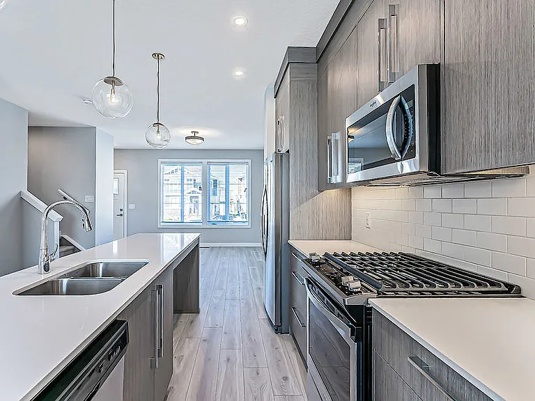 724 Walgrove Blvd SE #A — Photo 4