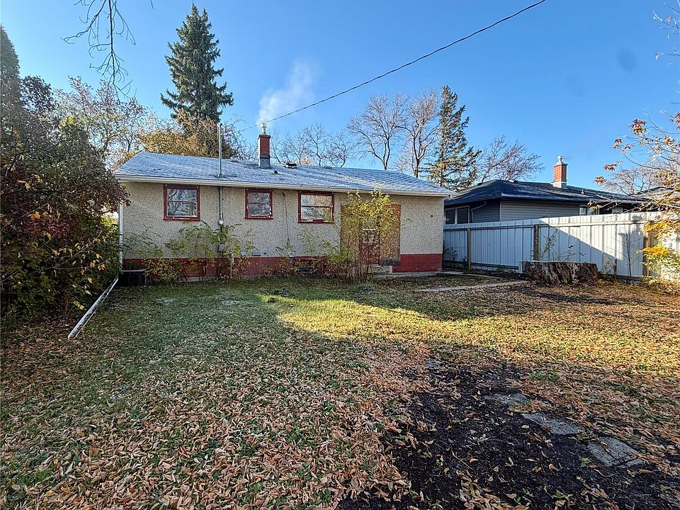2nd image of 630 ABERDEEN Crescent