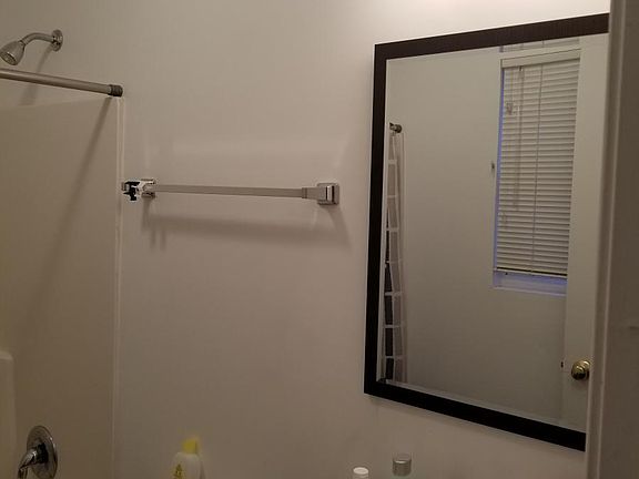5th image of 1302 N 22nd Ave #1