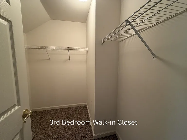1510 Liberty Ln — Photo 16